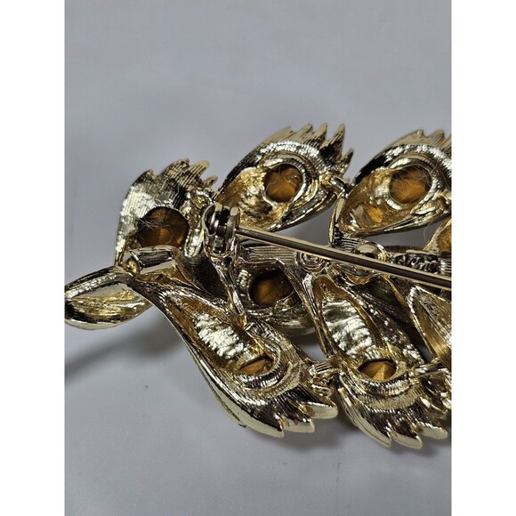 Vintage Gold Tone Leaf Brooch with Amber Rhinestones – Retro Costume Jewelry - Picture 8 of 9